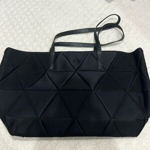 Lululemon tote